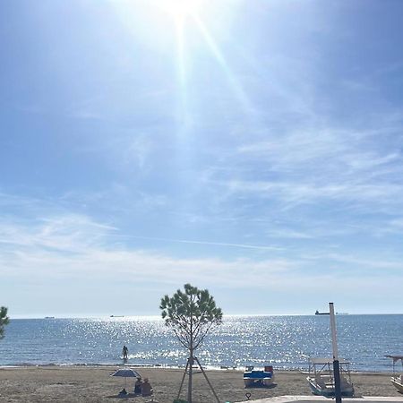 Beautiful Sea View Apartment Дуррес Экстерьер фото