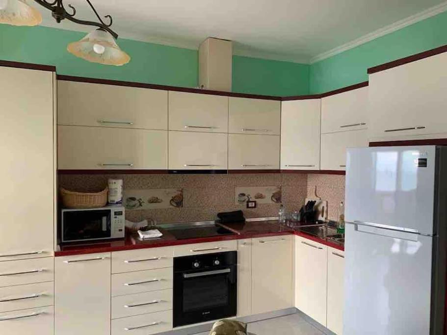Beautiful Sea View Apartment Дуррес Экстерьер фото